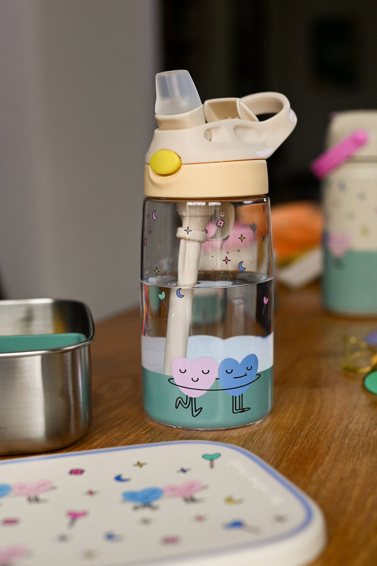 The Cotton Cloud | Tritan Bottle Dancing Hearts