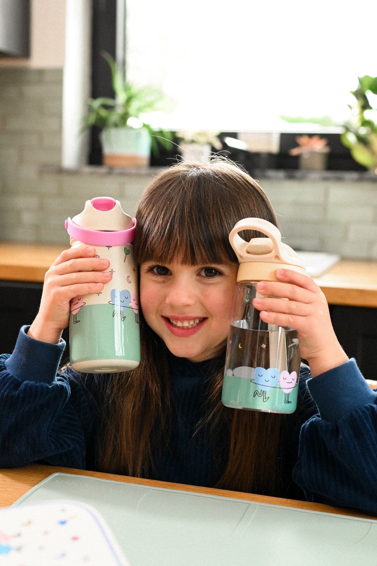 The Cotton Cloud | Tritan Bottle Dancing Hearts